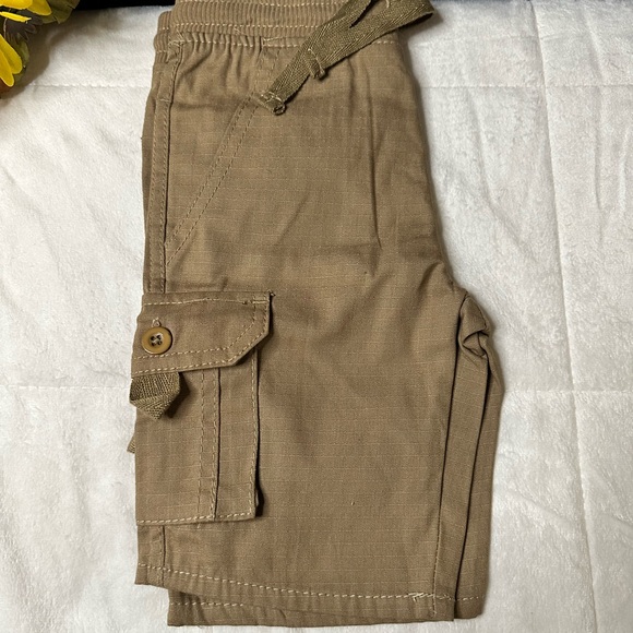 New Quad Seven Boys Cargo Style Shorts - Picture 3 of 4